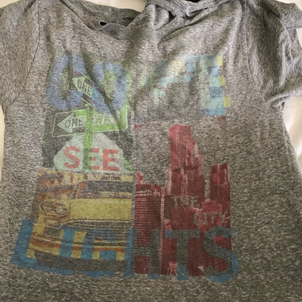 Tshirt - Picture 2 of 2